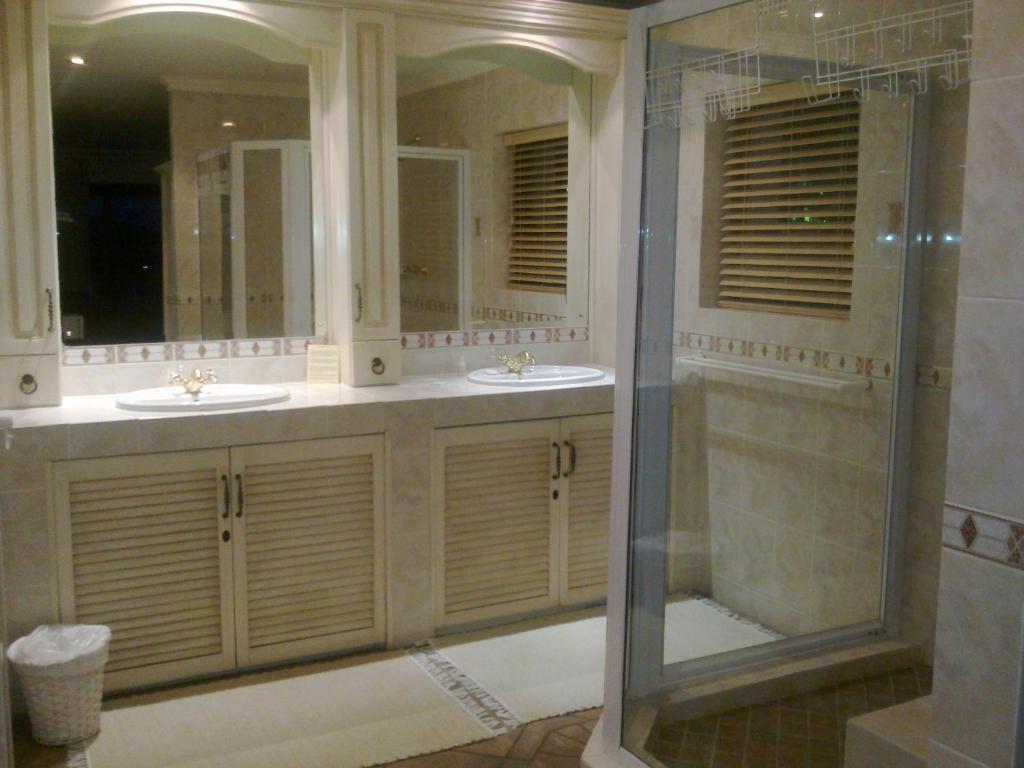 Atlantic Guest House Книсна Стая снимка