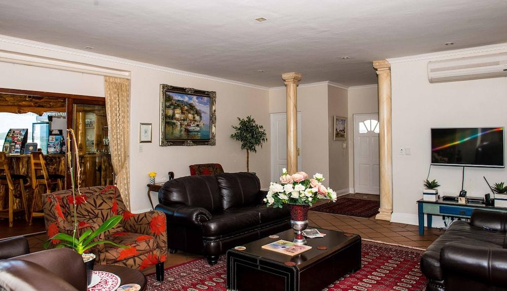 Atlantic Guest House Книсна Екстериор снимка