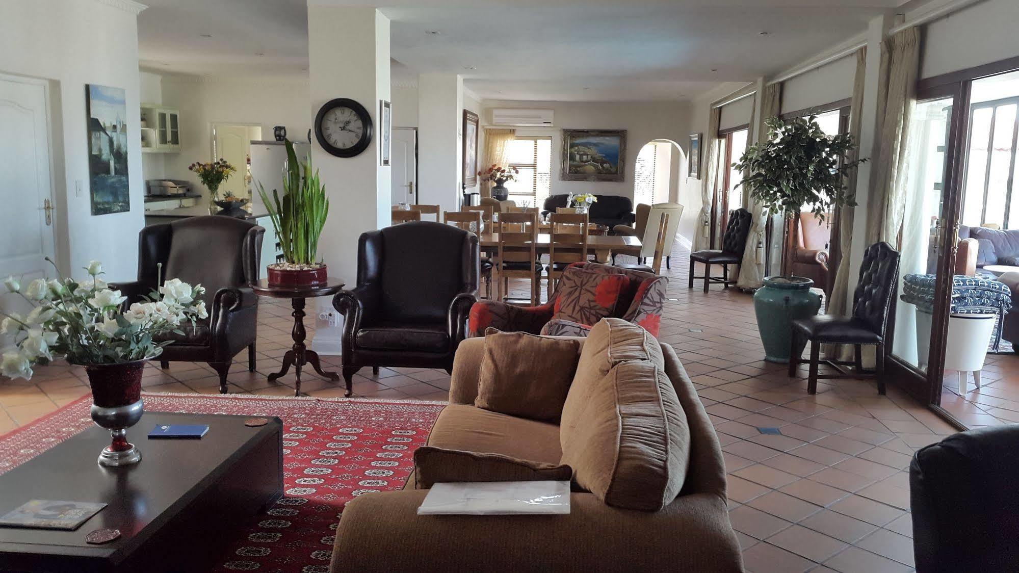 Atlantic Guest House Книсна Екстериор снимка